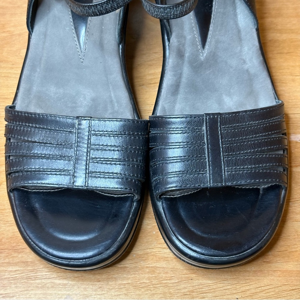 Black Women's Leather Slingback Sandal - Picture 5 of 8